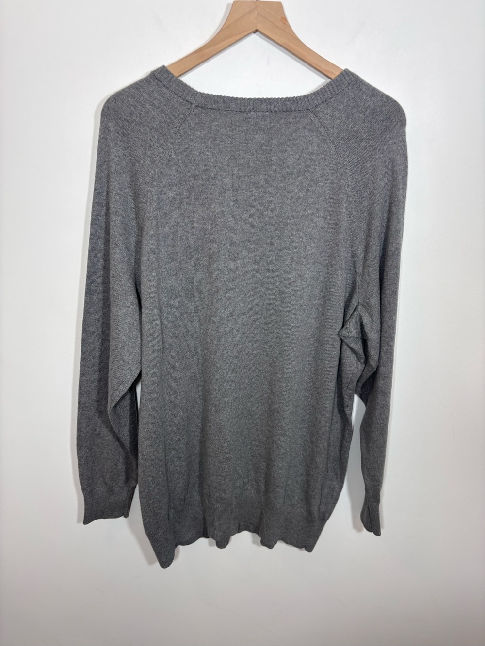 NWOT Torrid Gray Hearts “LOVE” Long Sleeve Reglan Pullover Swearer 2/2X - Picture 9 of 14